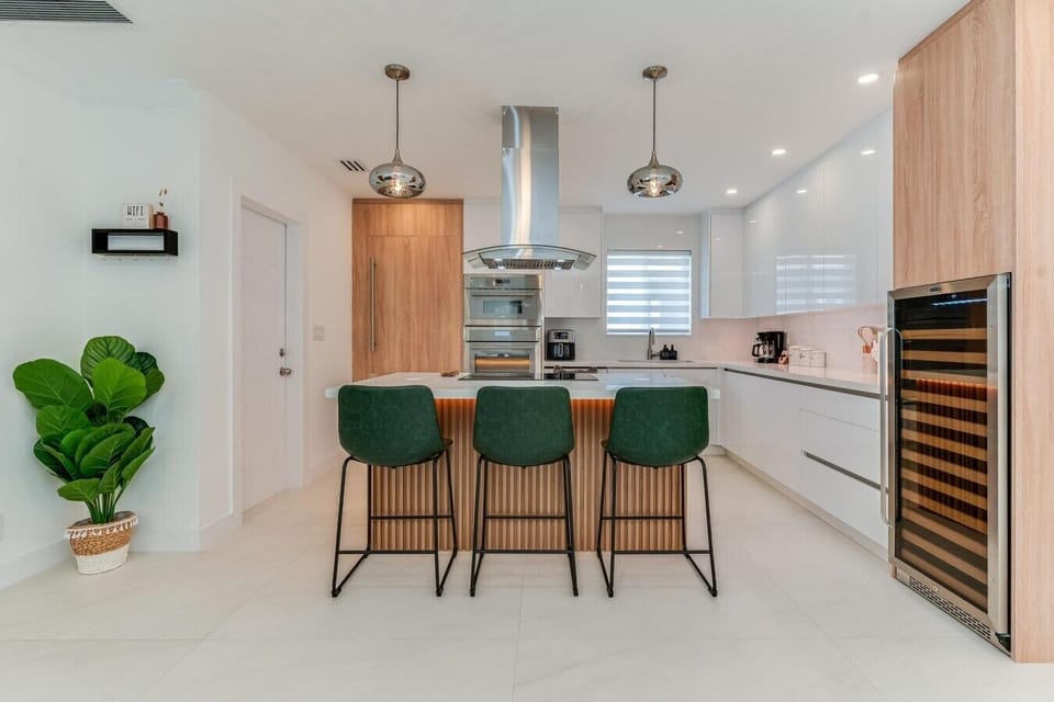 Gourmet Kitchen with Breakfast Bar & Sleek Design
