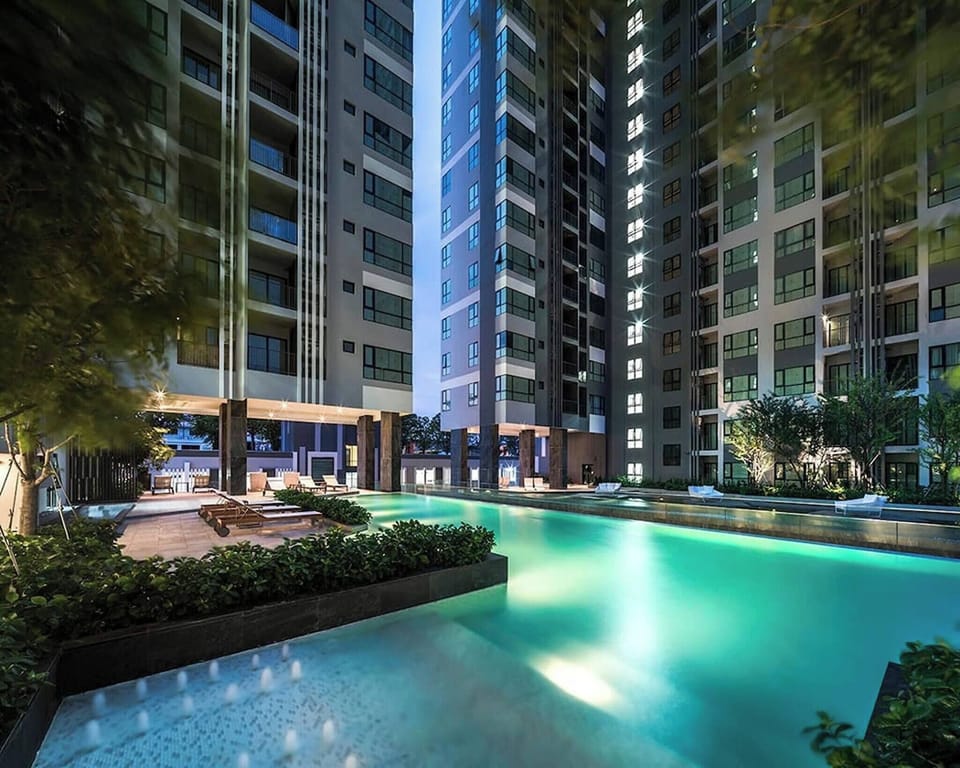 Apartment, 2 Bedrooms, Accessible, Smoking | Pool | Outdoor pool