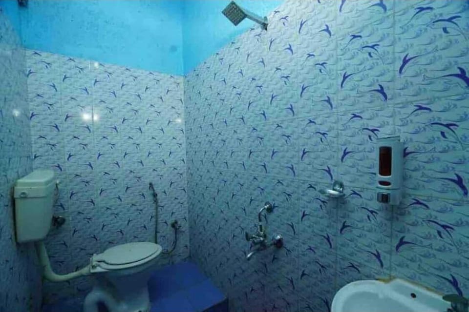Deluxe Room | Bathroom