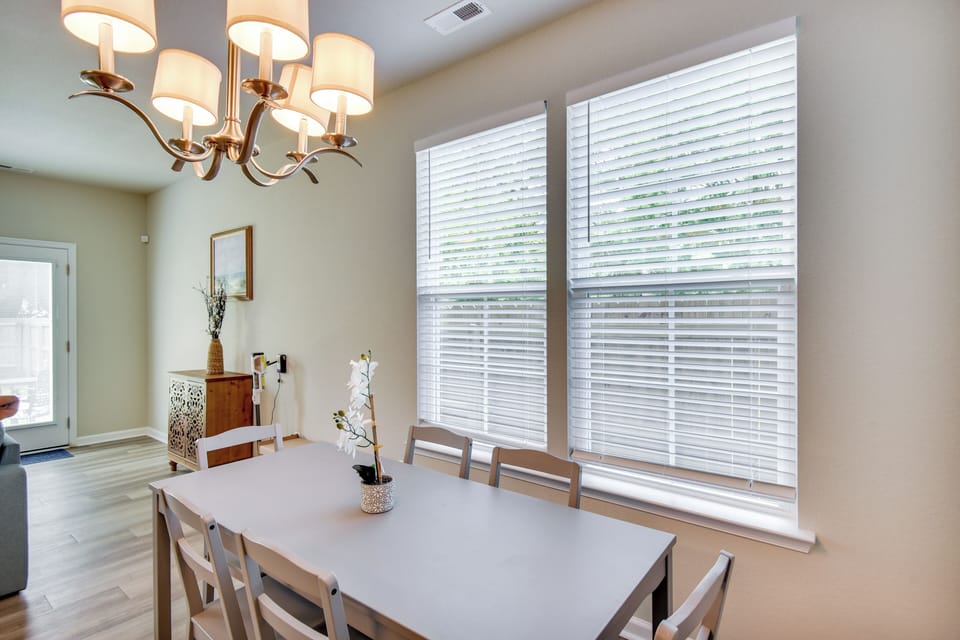 Dining Area | 1st Floor