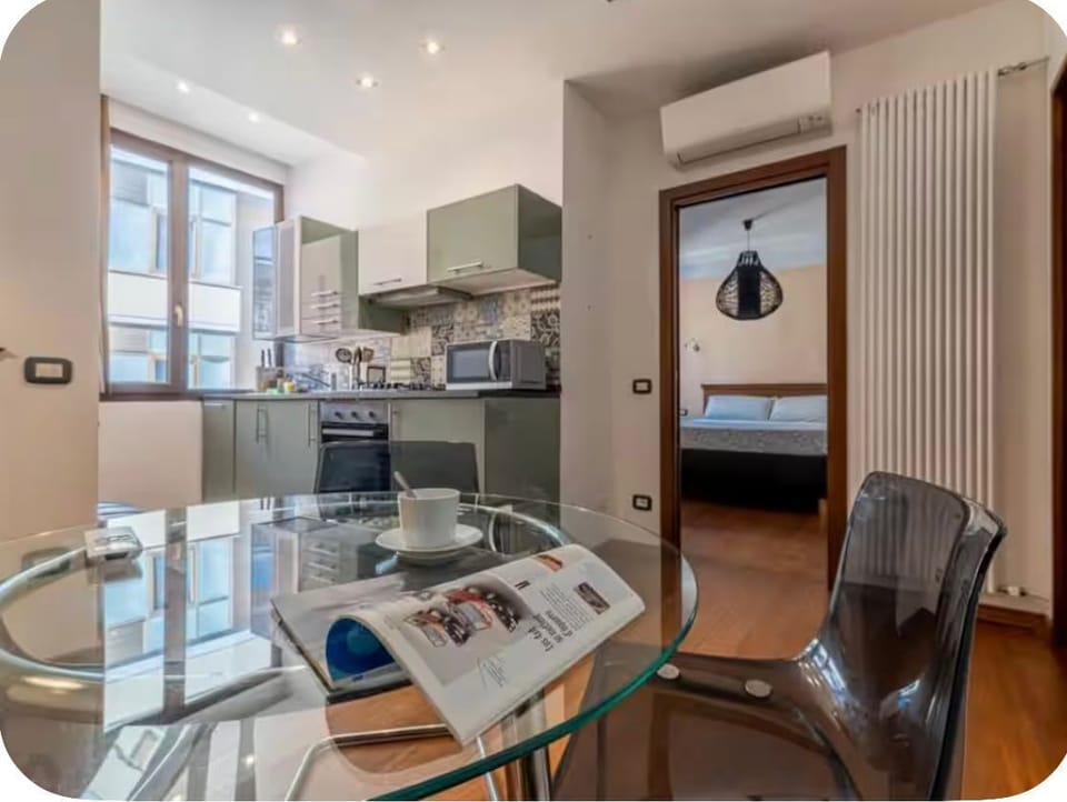 Superior Apartment, Non Smoking, Courtyard View | Living area