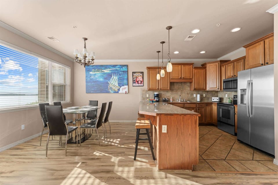 The open kitchen is well equipped for an unforgettable getaway​