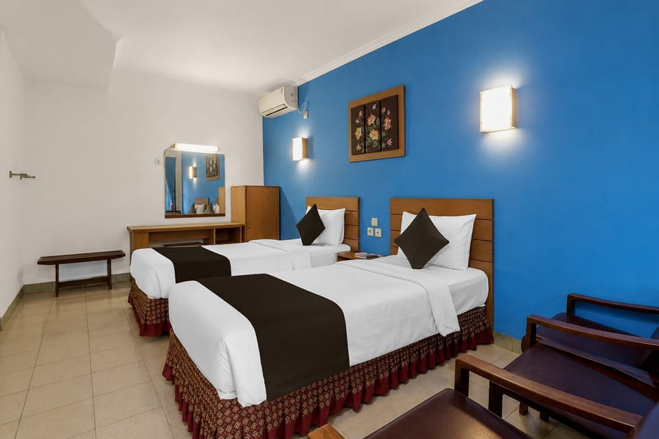 Standard Twin Room | Desk, WiFi (free), bed sheets