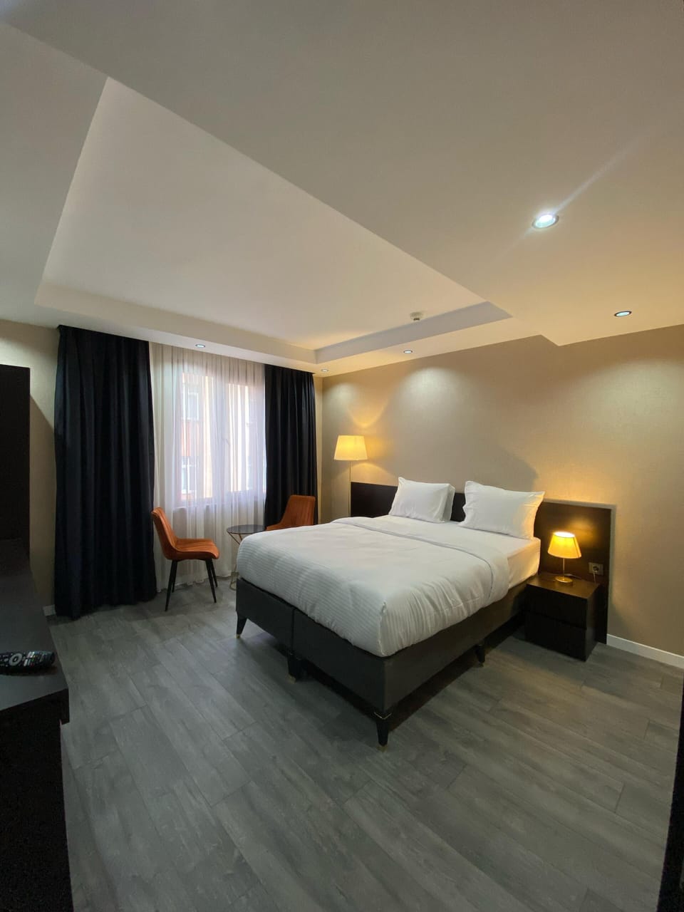 Economy Room, Courtyard View | Egyptian cotton sheets, premium bedding, Select Comfort beds, minibar