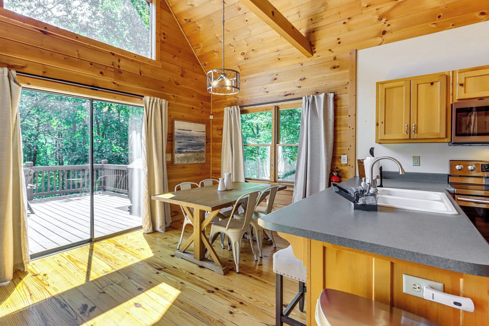 House (2 Bedrooms) | Interior