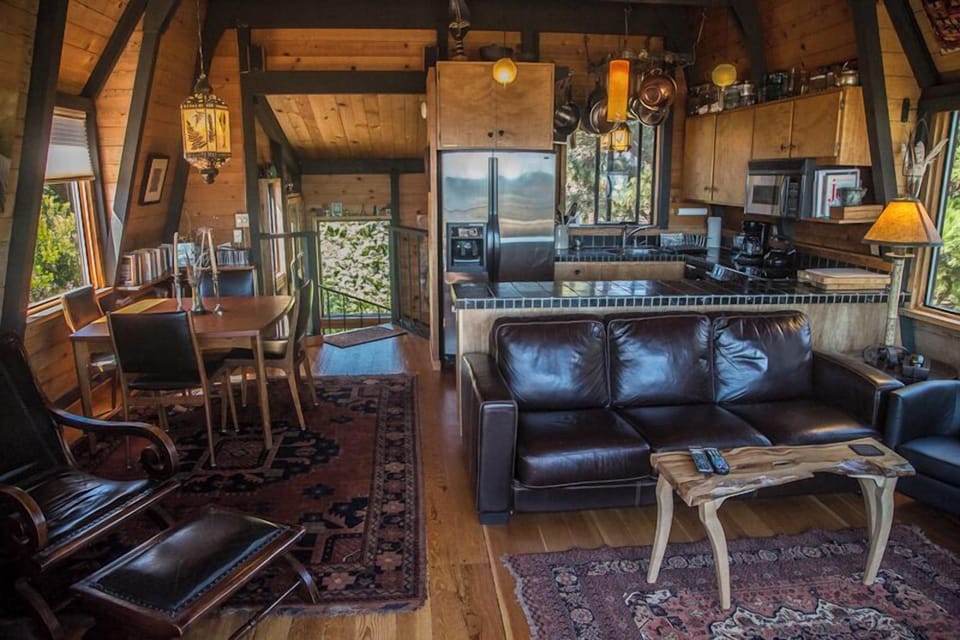 Living Room to Kitchen