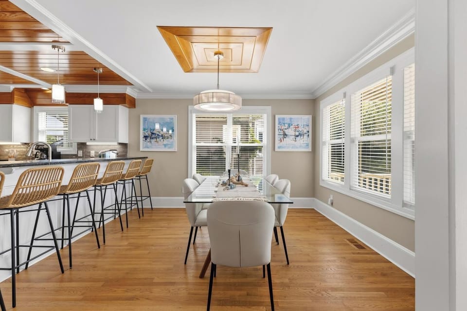 Sandman by the Sea | Second Floor Dining Area for Six