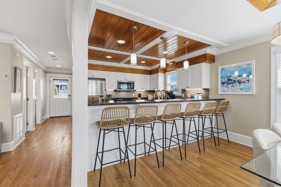 Sandman by the Sea | Second Floor Breakfast Nook for Six