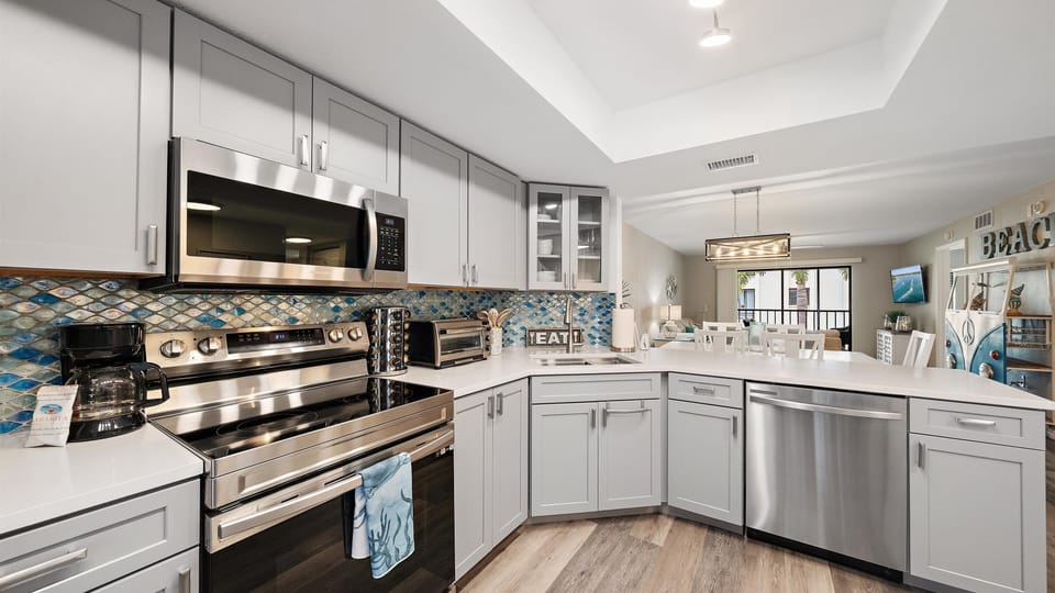 Condo, 2 Bedrooms | Private kitchen | Coffee/tea maker, fridge, oven, toaster