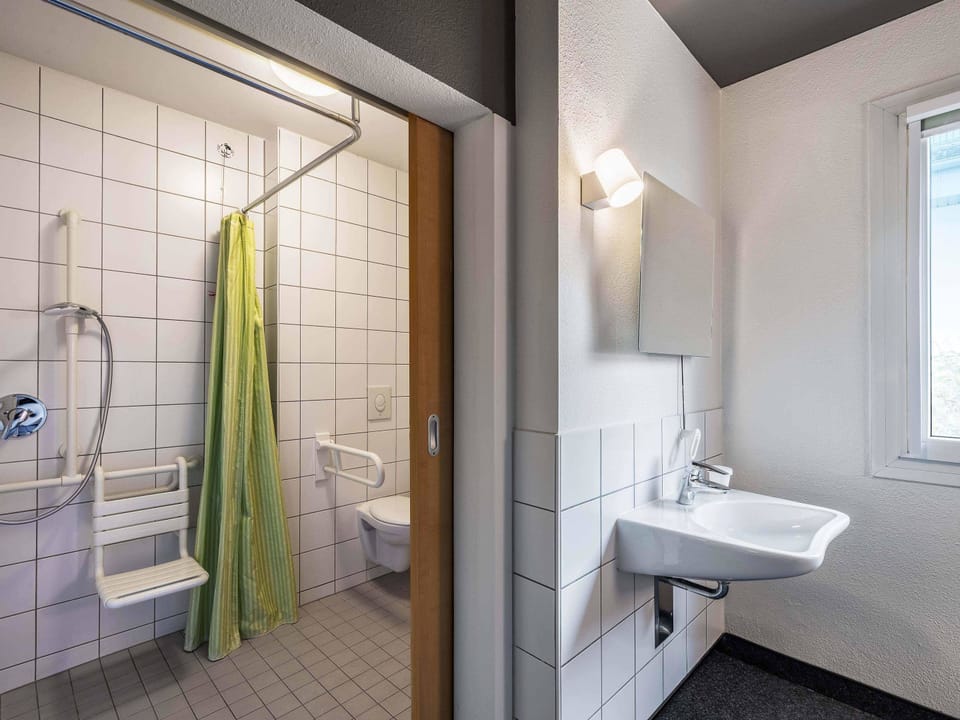Shower, towels, soap, shampoo