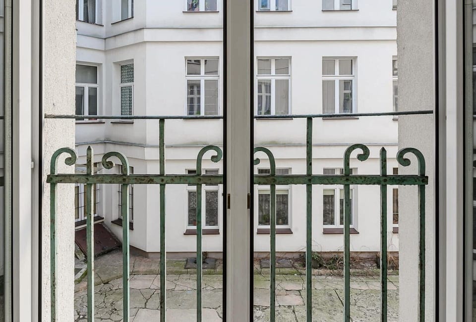 Entrance / Reception