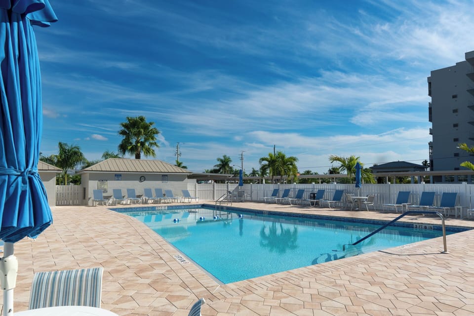 Large community pool!