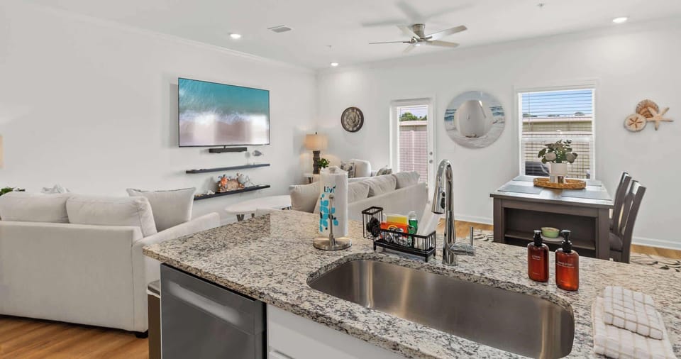 Townhome, Multiple Beds, Garden View (Easy Days at Lost Bay) | Living area