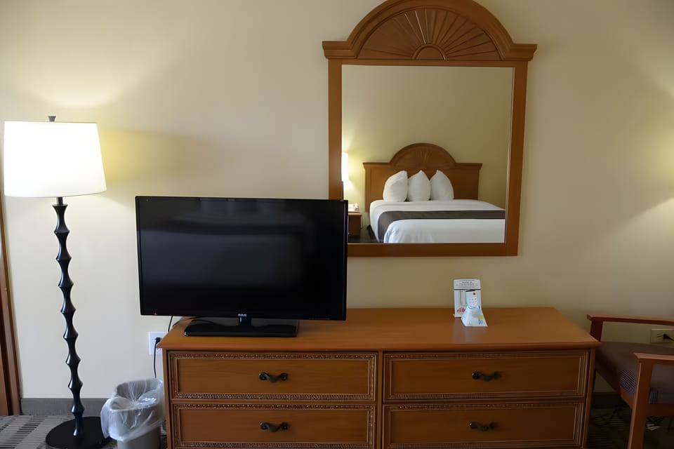 Bedroom. Interior and views may vary based on location and availability.
