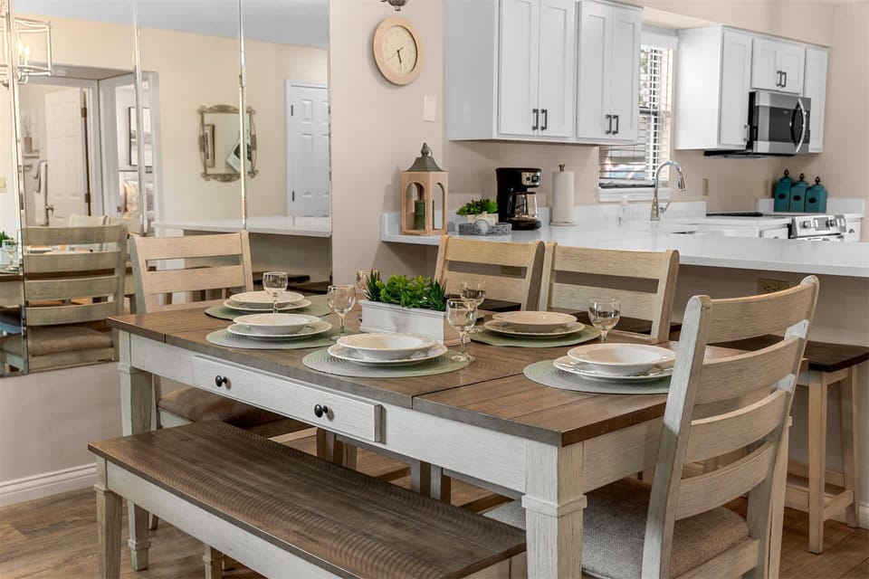 Make mealtime memories together in the inviting dining area​