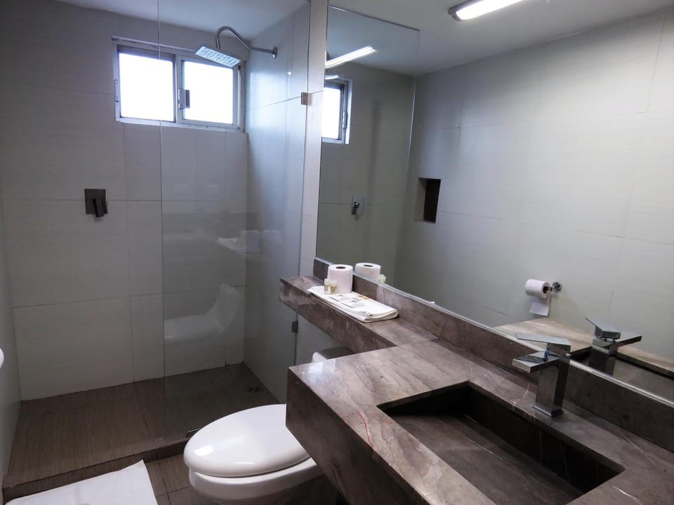 Shower, towels