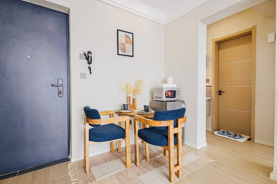 Apartment, 1 Bedroom, Accessible, Private Pool | Dining room