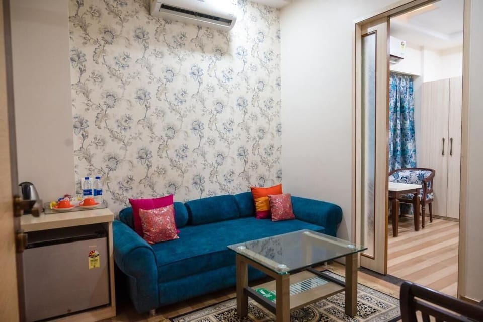 Suite | Living area