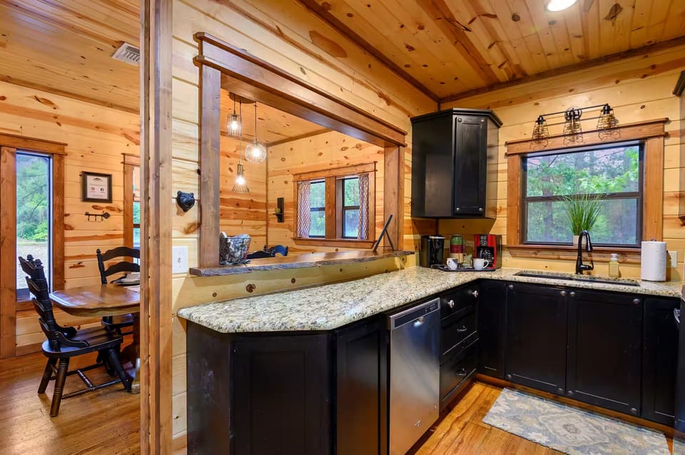 Kitchen: Delight in a spacious granite countertop and views, perfect for culinary adventures!