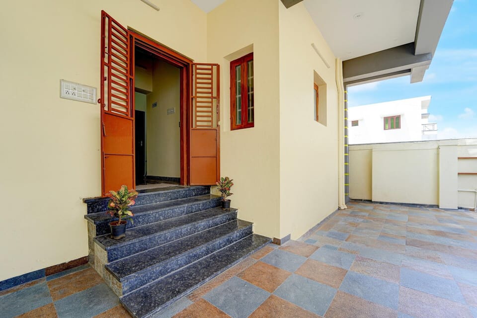 House | Reception