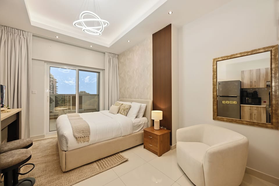 Apartment, Balcony, Courtyard View | Iron/ironing board, WiFi (free)