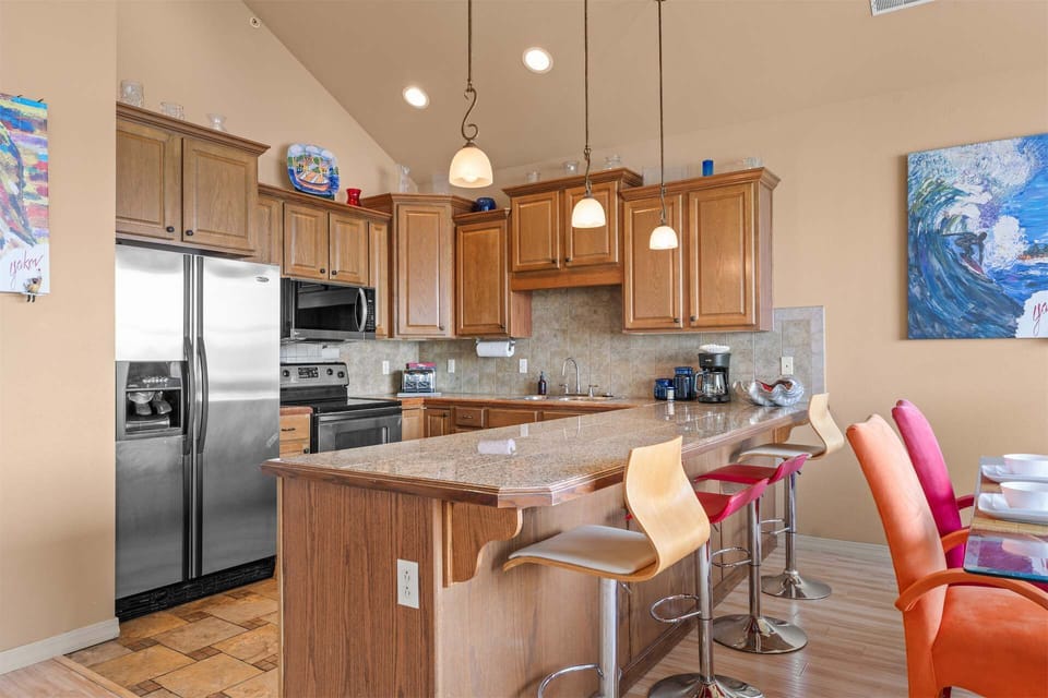 Condo, Multiple Beds (The Smirnoff Suite) | Private kitchen
