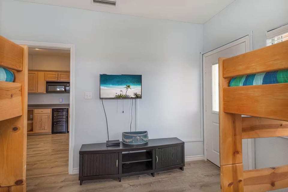 House | 4 bedrooms, high-speed internet
