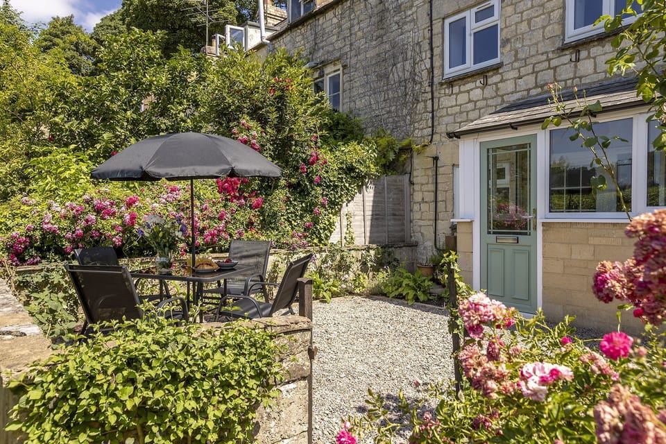 Claire's Cottage - StayCotswold