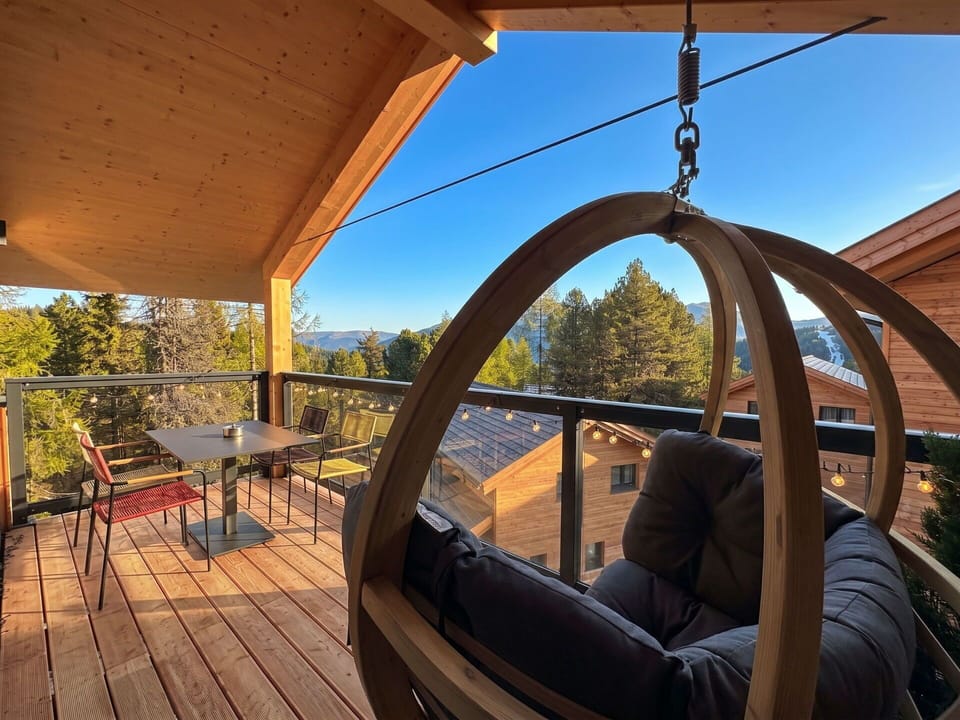 Wood, Wood Stain, Hardwood, Porch, Varnish, Log Cabin, Lumber, Balcony, Plank, Deck