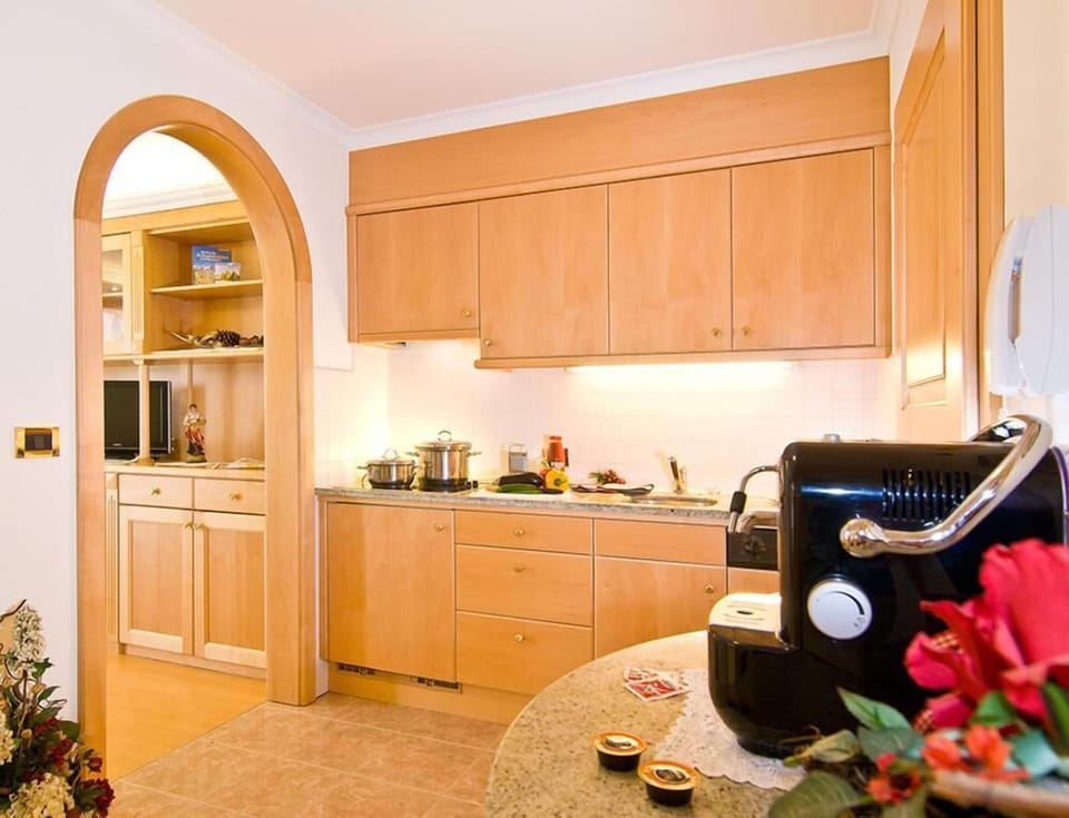 Apartment, Garden View | Private kitchen