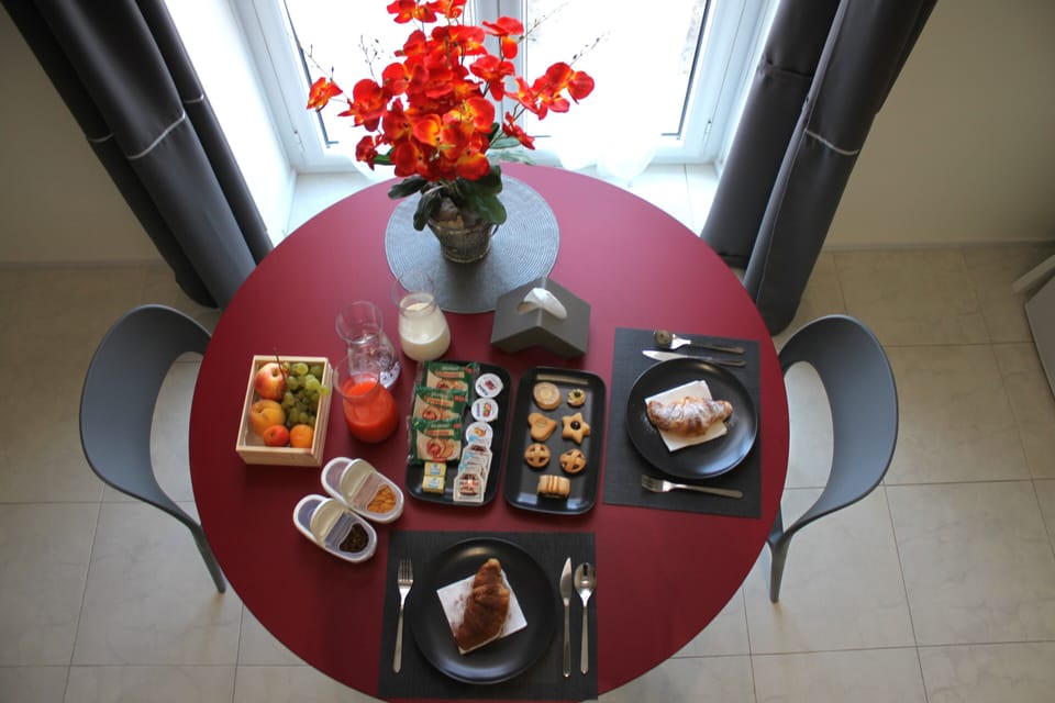 Daily continental breakfast for a fee