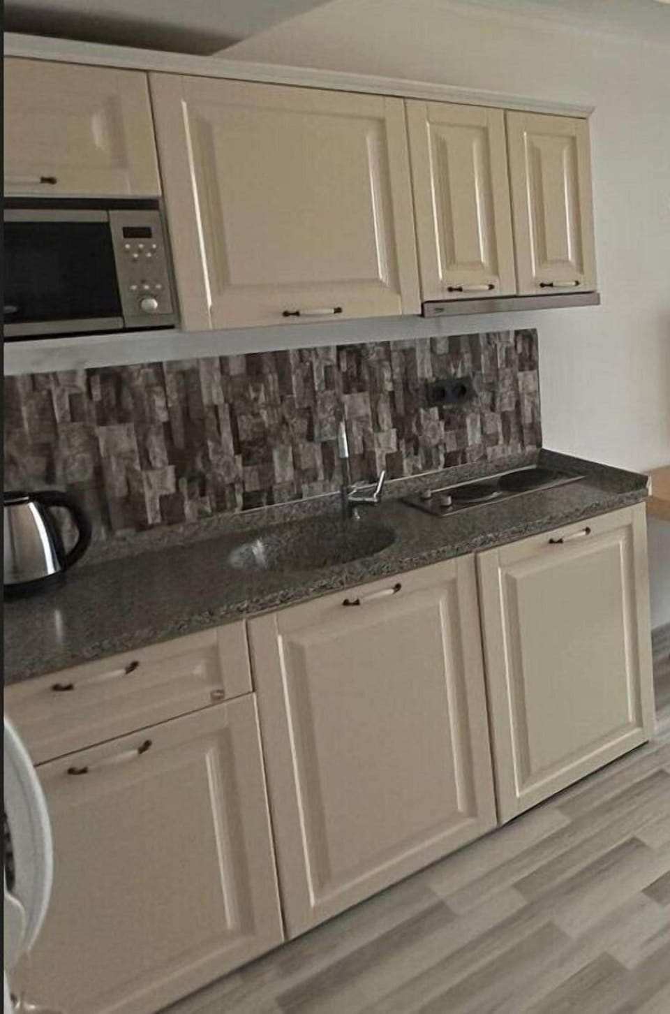Comfort Suite, Balcony, Sea View | Private kitchen | Mini-fridge