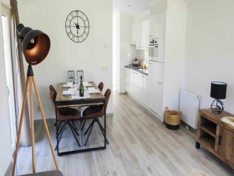 Chalet | Dining