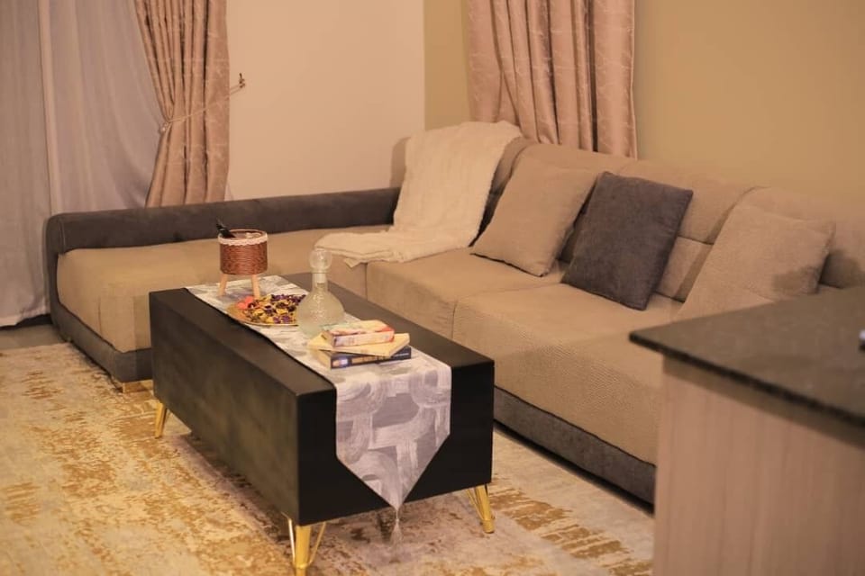 Family Apartment, City View | Living area