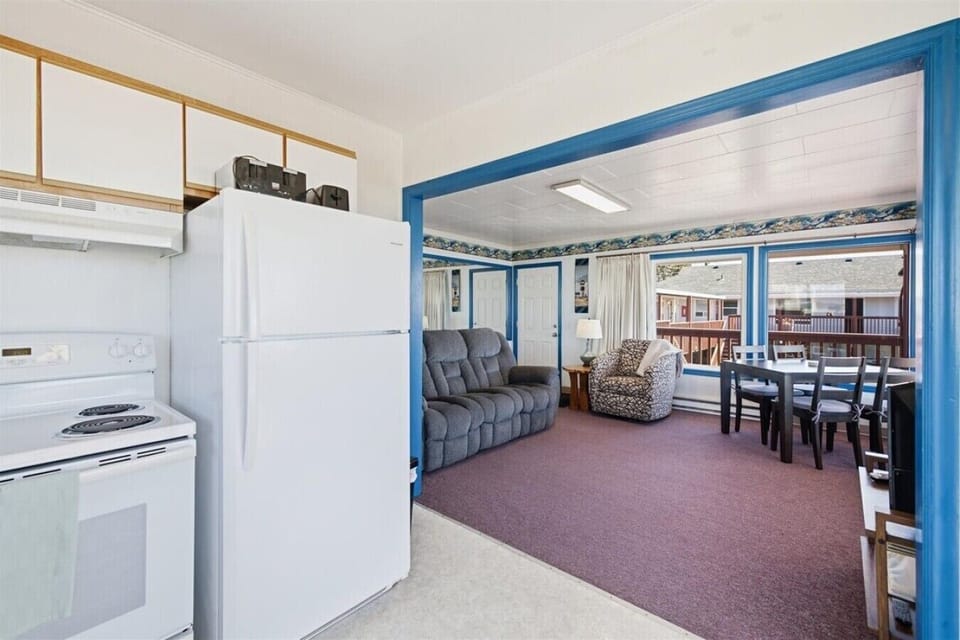 Open living and Kitchen Area