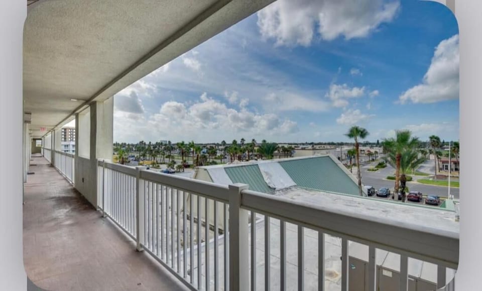 Apartment, Balcony, City View | Property grounds