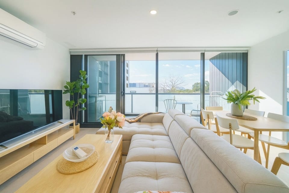 402-sofa and lounge