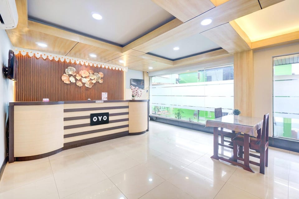 Entrance / Reception