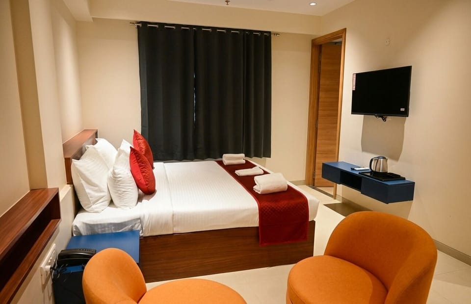 Superior Room | Desk, laptop workspace, WiFi (free)