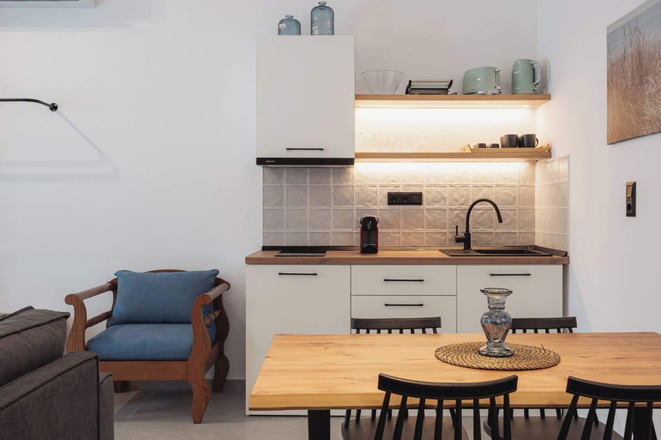 Prepare anything from a quick breakfast to a full family meal in the fully equipped kitchen, complete with modern appliances, cookware, and everything you need for a comfortable self-catering stay