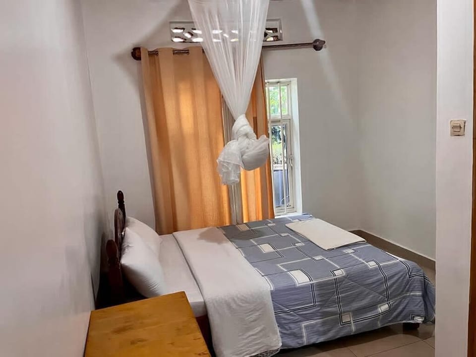 Deluxe Double Room | Iron/ironing board, WiFi (free)