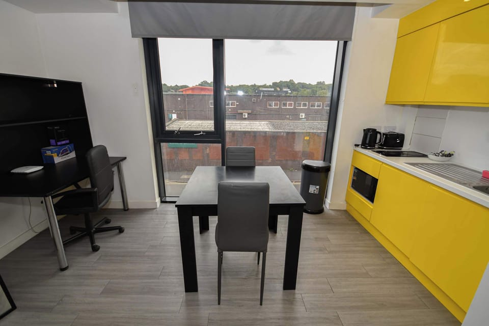 Dining Area and Kitchenette