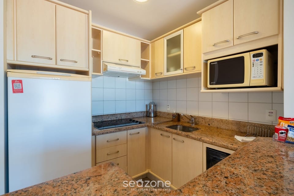 Basic Apartment | Private kitchen