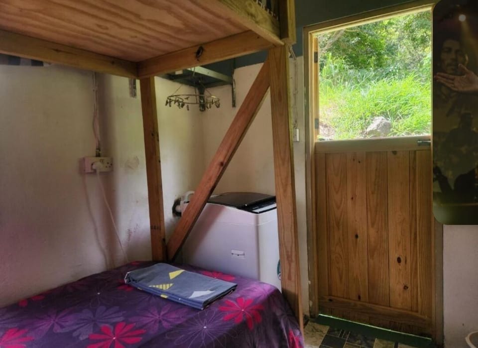 Iron/ironing board, WiFi (free)