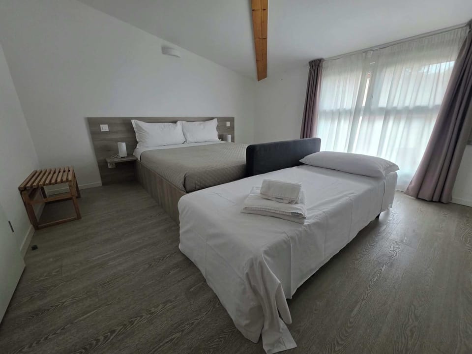 Standard Triple Room | WiFi (free)