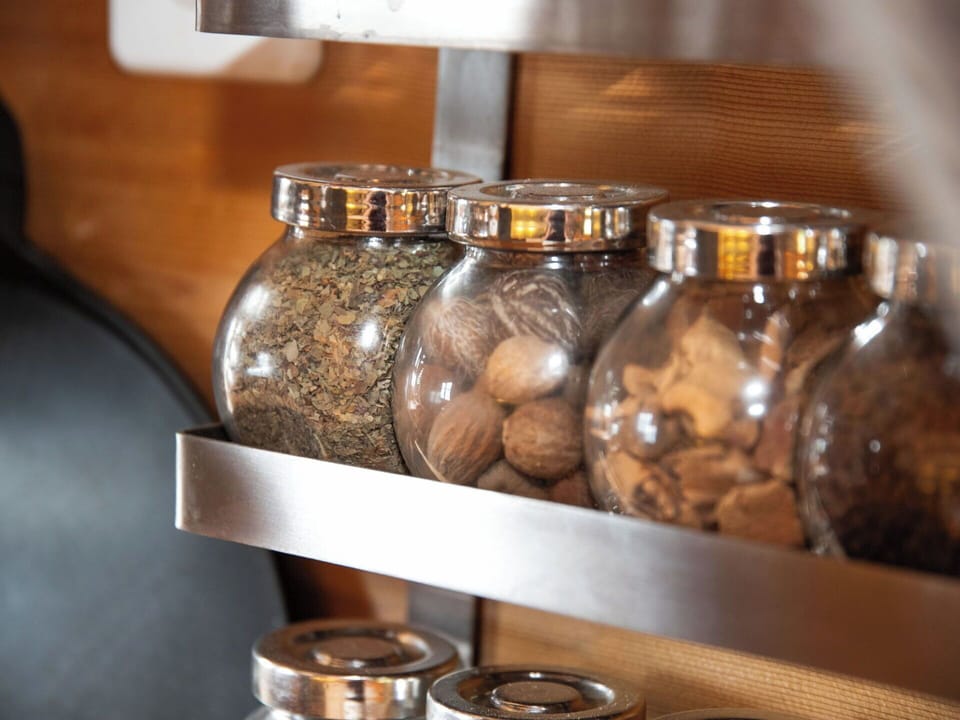 Tableware, Kitchen, Ingredient, Shelf, Shelving, Food