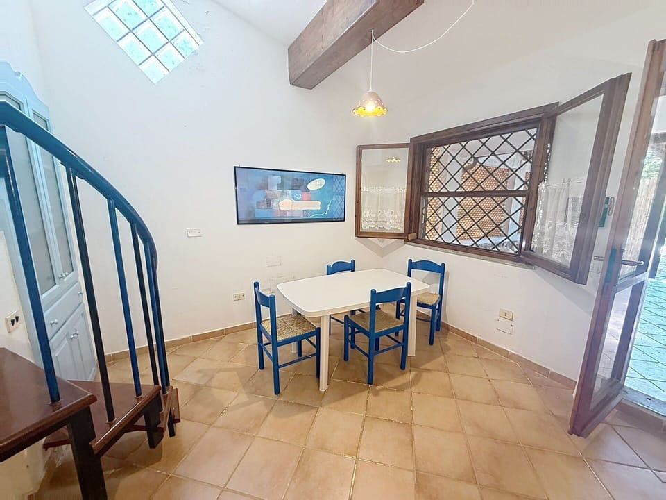 Swimming Pool, Balcony, Apartment, Resort, Estate, Villa, Hotel, Hacienda, Resort Town, Courtyard