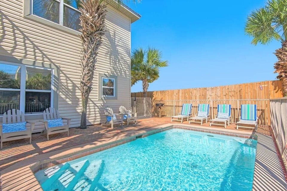 Private pool