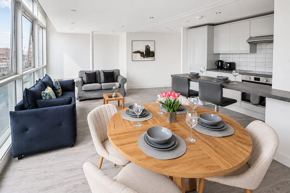 Open space dining area -  Hackney flat near Victoria Park & London Fields 