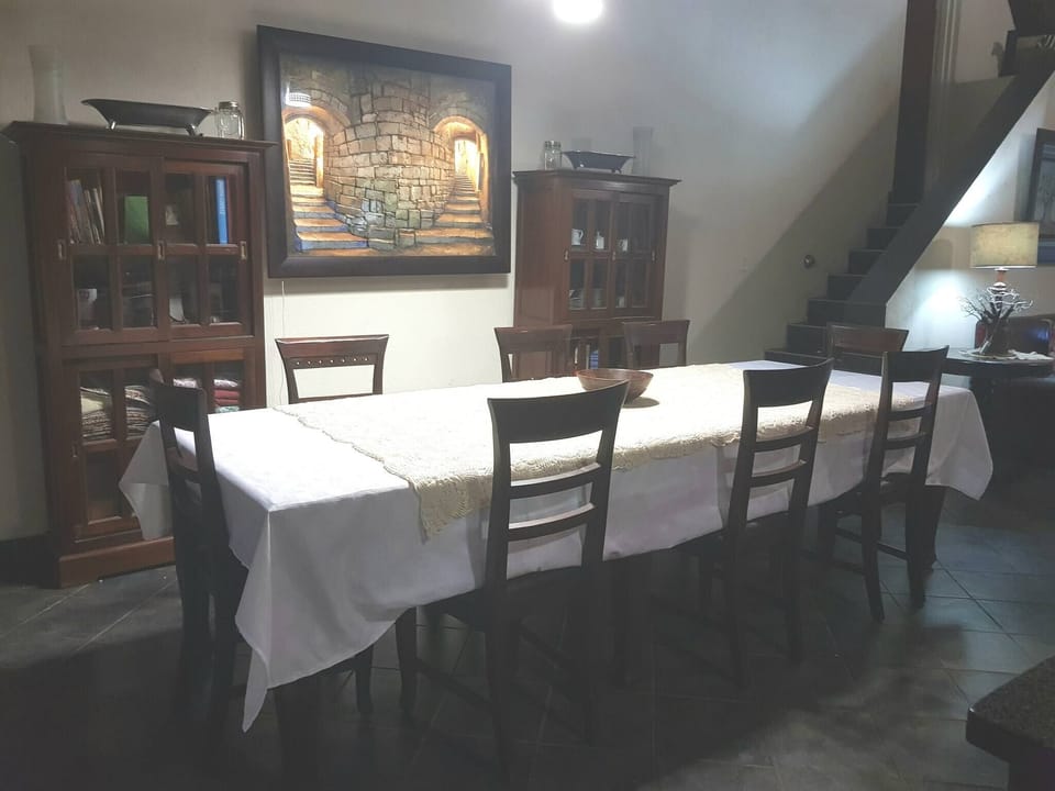 House, 4 Bedrooms, Private Pool | Dining room